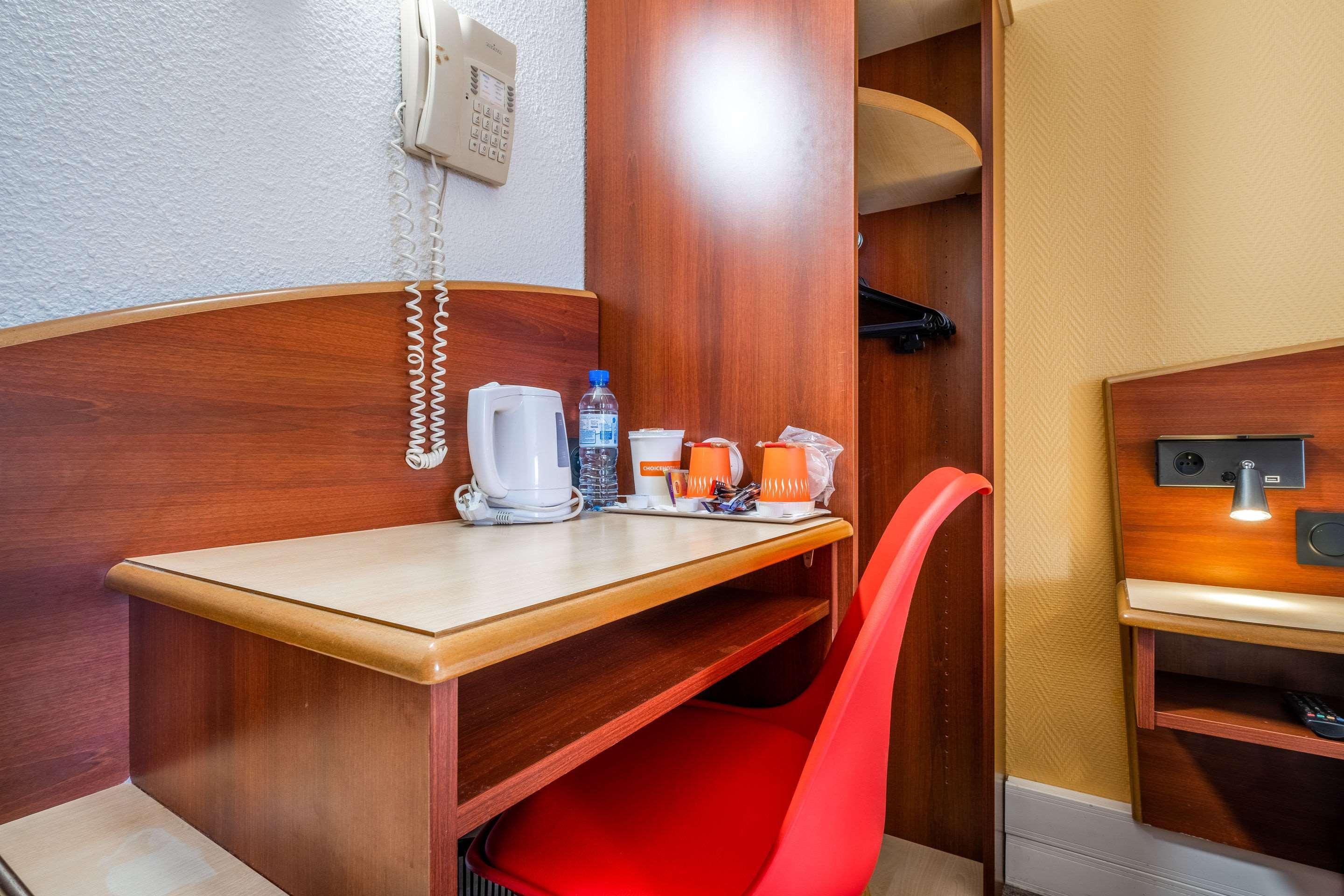 Comfort Hotel Étampes Esterno foto