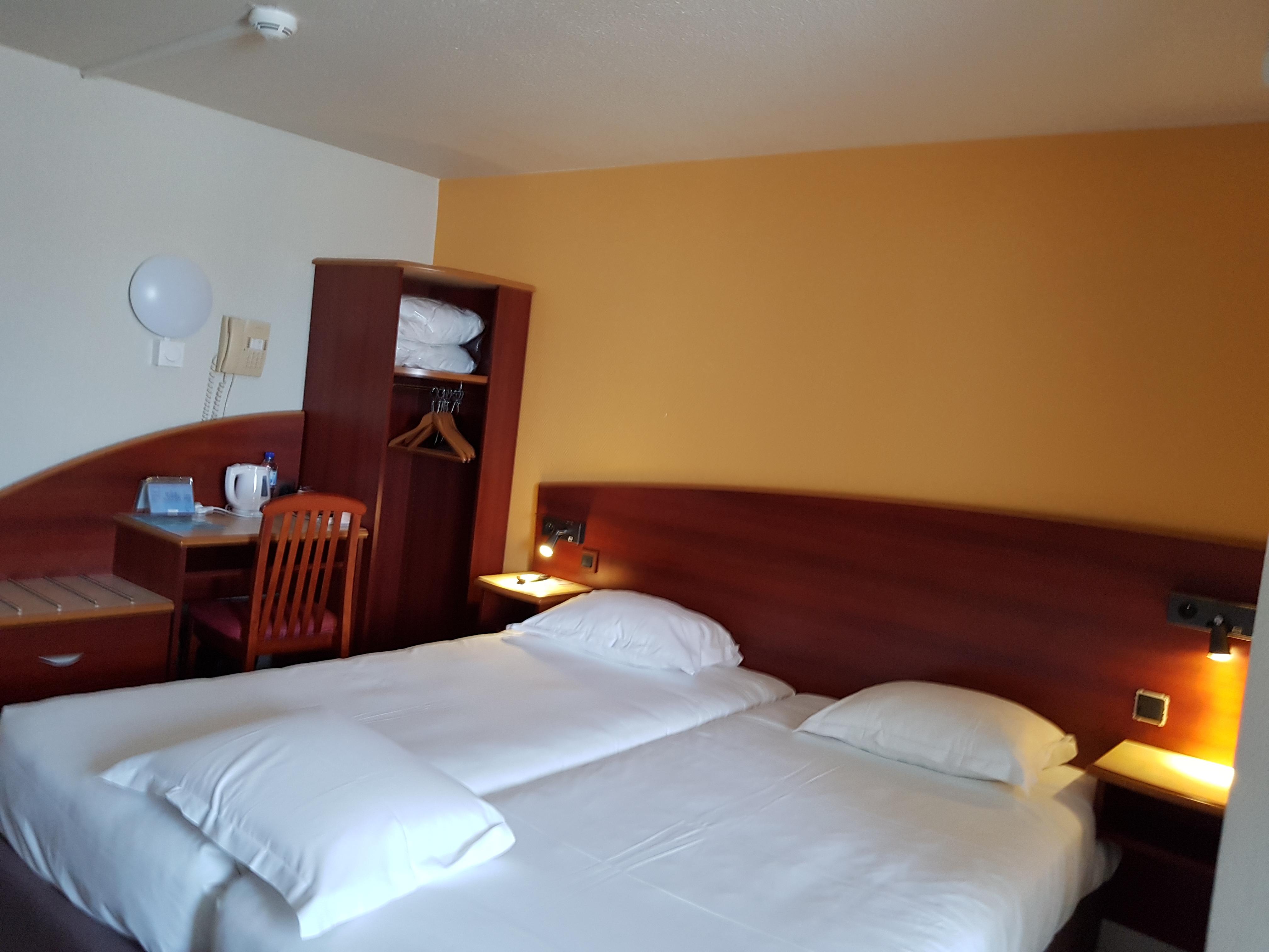 Comfort Hotel Étampes Esterno foto
