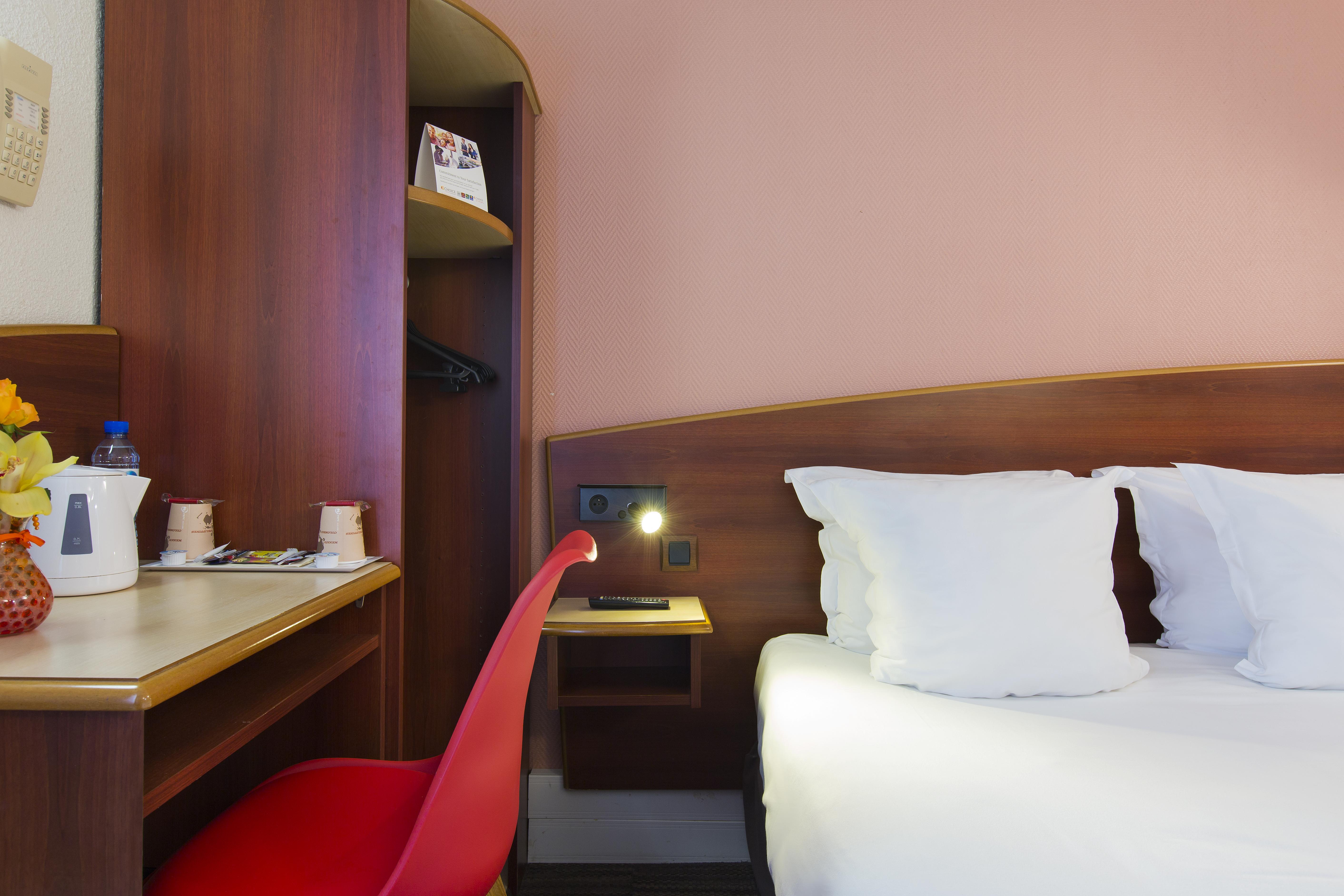 Comfort Hotel Étampes Esterno foto