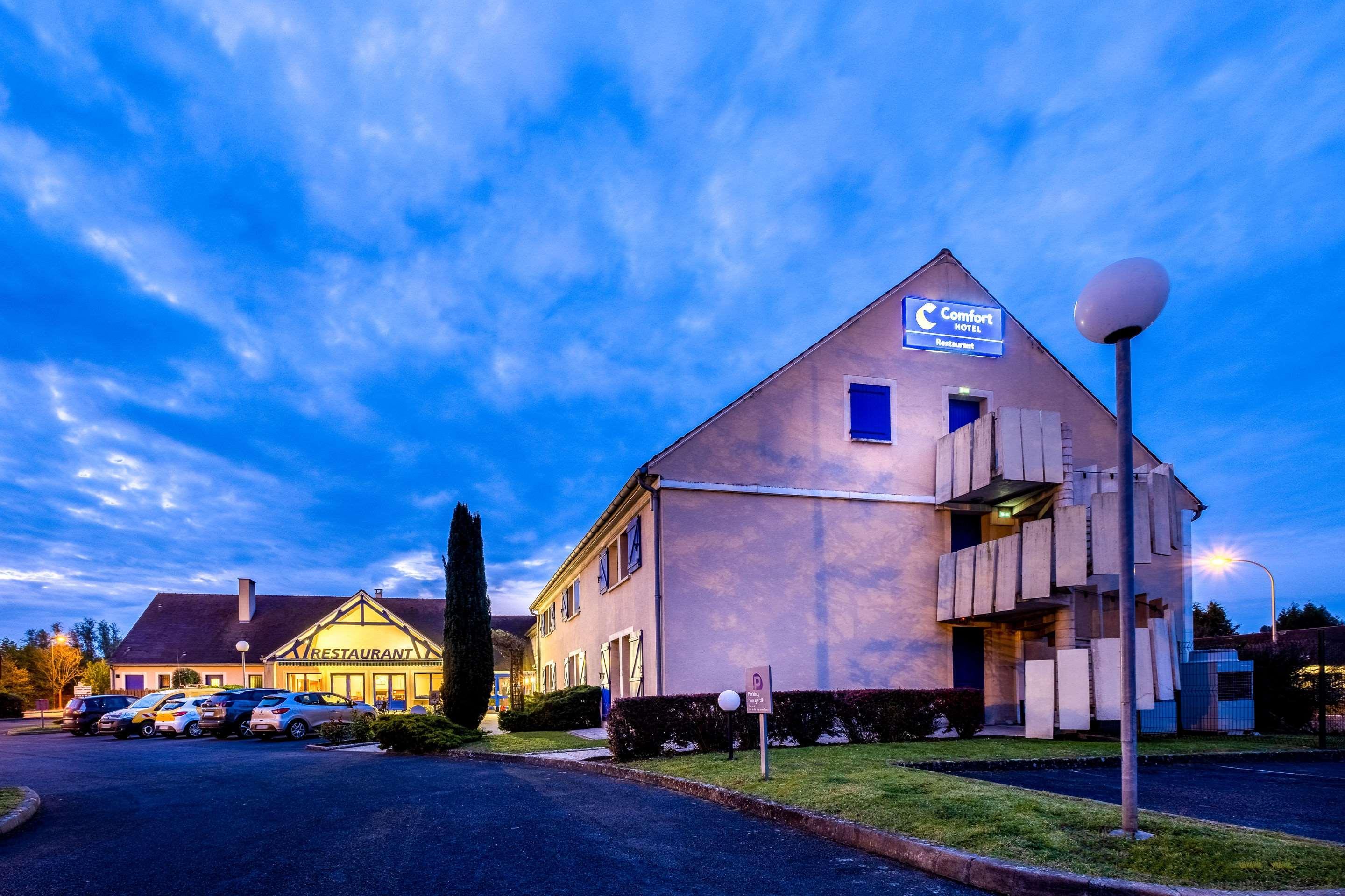Comfort Hotel Étampes Esterno foto