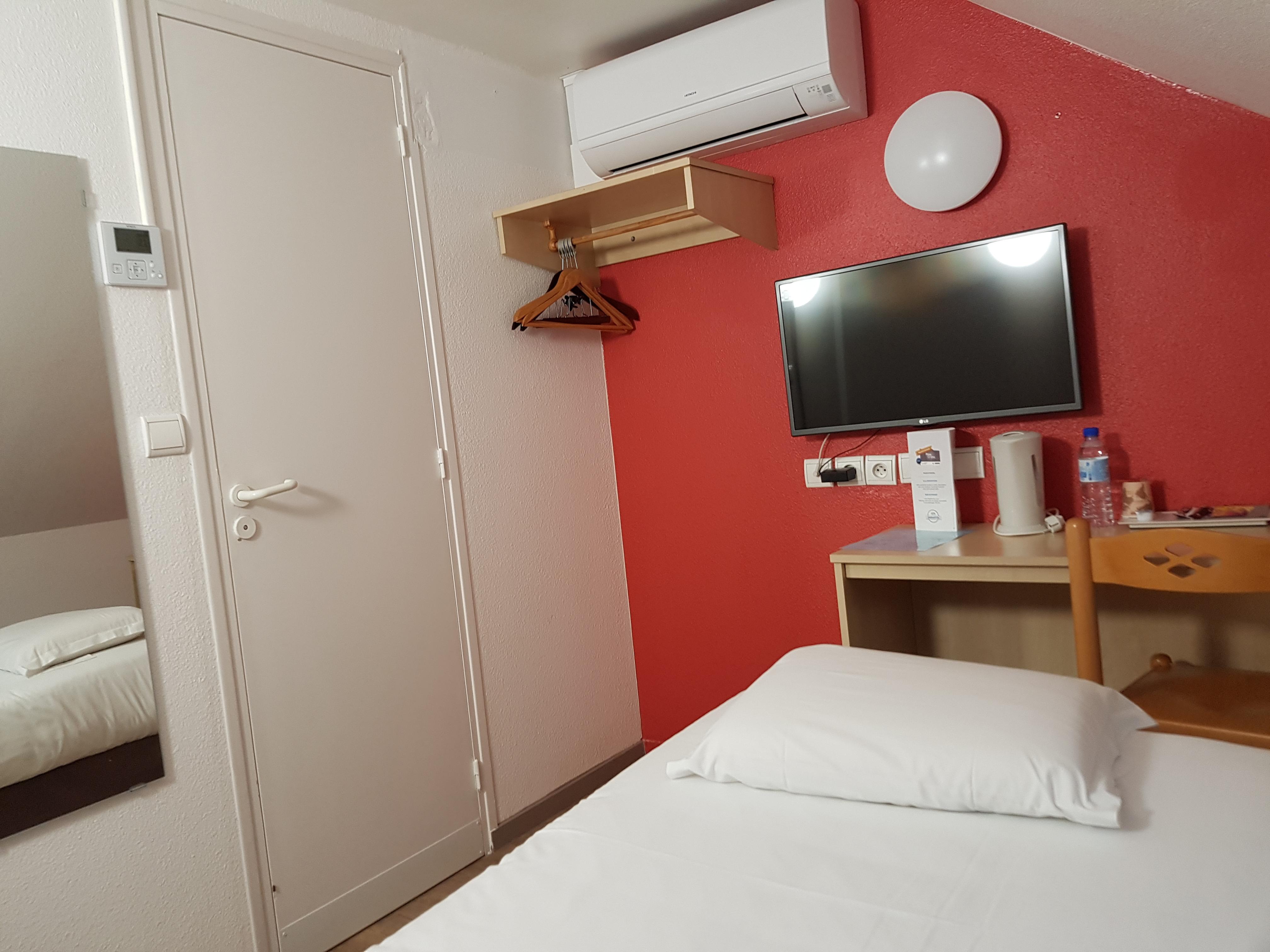 Comfort Hotel Étampes Esterno foto
