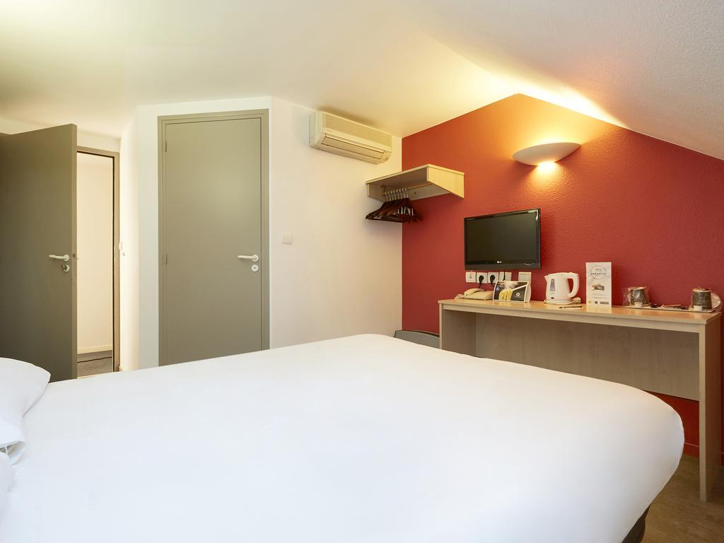 Comfort Hotel Étampes Esterno foto